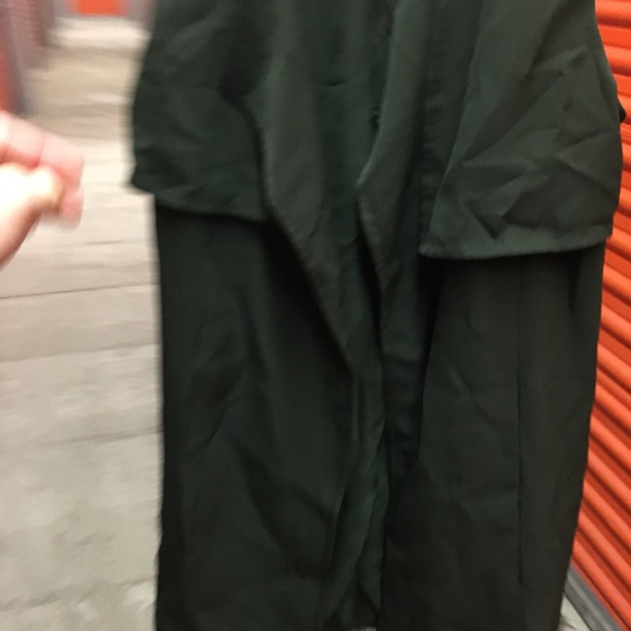 Vest - Picture 2 of 8